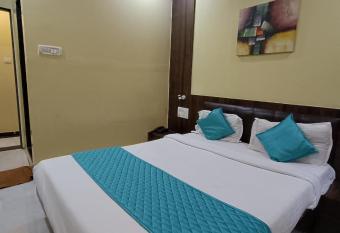 Hotel Amber-colaba allows 18 year olds to book a room