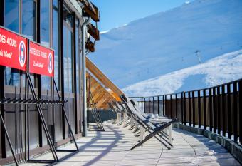 H  tel des 4 Ours has Balcony rooms