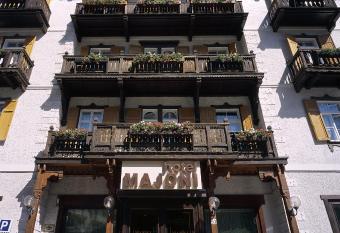 Hotel Majoni has Balcony rooms