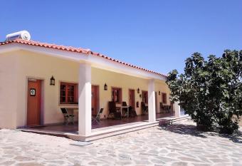 Quintas do Valbom e Cuco has Balcony rooms