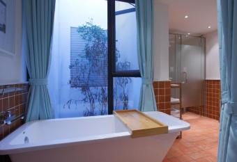 Hangzhou Shange Hotel has Balcony rooms