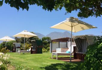 Apricot Gardens Guesthouse allows 18 year olds to book a room