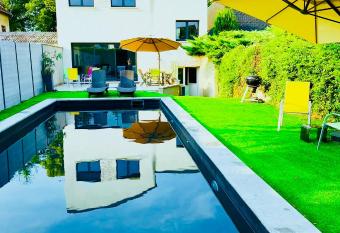 Villa D A  -Champagne has Balcony rooms