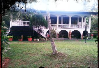 Sanka villa has rooms with a private hot tub