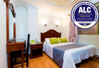 Ayenda 1066 El Virrey Centro allows 18 year olds to book a room