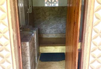 Stilts Diani Beach has rooms with a private hot tub