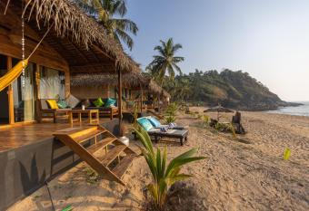 Bamboo Yoga Retreat has Balcony rooms