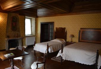 Solar dos Correia Alves has Balcony rooms