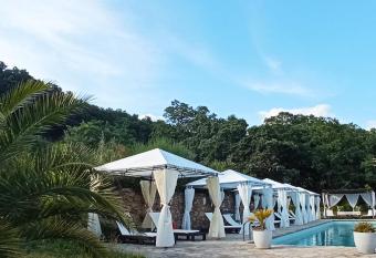 El Sosiego has Balcony rooms