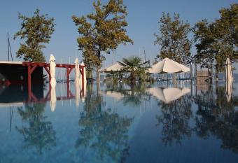 Gemini Superior Apartman & Yacht has Balcony rooms