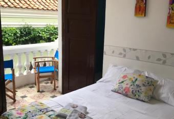 Hostal 1811 allows 18 year olds to book a room