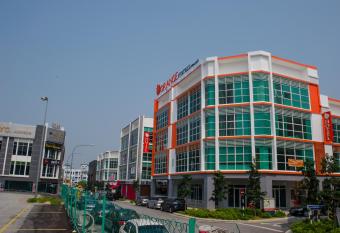 1Orange Hotel Sri Petaling allows 18 year olds to book a room