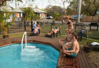 Rockhampton Backpackers YHA allows 18 year olds to book a room
