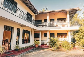 Sunny Lanka Guest House has Balcony rooms