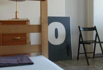 B & B Avnoy allows 18 year olds to book a room