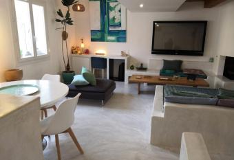 Appartement du Pecheur has Balcony rooms