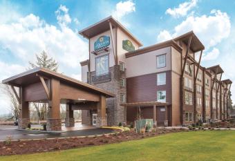 La Quinta Inn & Suites by Wyndham Tumwater - Olympia allows 18 year olds to book a room