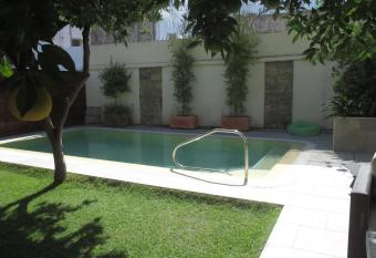 Apartamento Bizcocheros allows 18 year olds to book a room