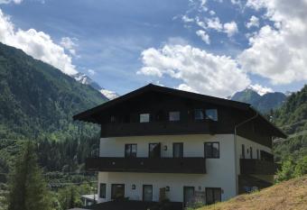 Apartment SHEPS in Kaprun has Balcony rooms