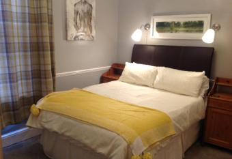 Cannara B and B allows 18 year olds to book a room