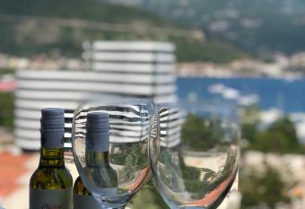 Apartments Veselinka has Balcony rooms