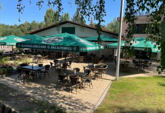 La Porte has Balcony rooms