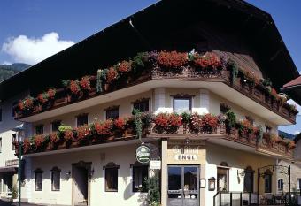 Gasthof-Fleischerei Engl allows 18 year olds to book a room