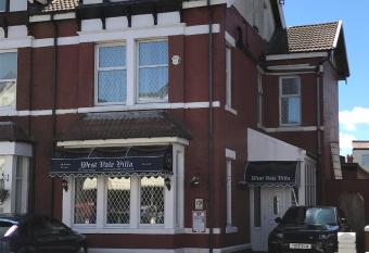 West Vale Villa allows 18 year olds to book a room