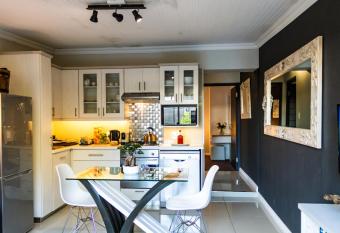 Seagull Apartment Hermanus has Balcony rooms