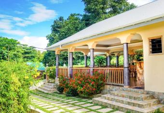 Bernique Guesthouse has Balcony rooms