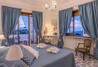 B&B Villa Cristina has Balcony rooms