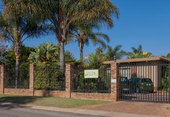 Rest-a-While Guest House - Pretoria allows 18 year olds to book a room