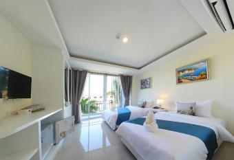 Evergreen Resort Cha-am has Balcony rooms