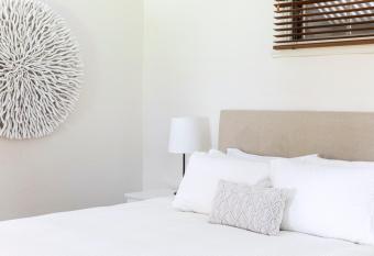 Kaesler Cottages allows 18 year olds to book a room