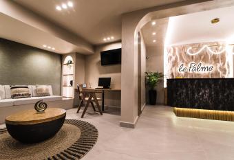 Le Palme has Balcony rooms