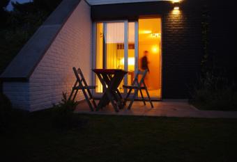 Fox Inn allows 18 year olds to book a room