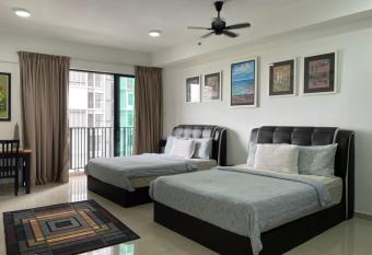 Wadi Iman Guesthouse @ i-City has Balcony rooms