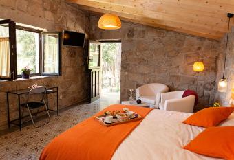 Huerto San Antonio allows 18 year olds to book a room