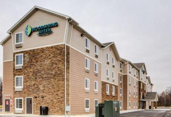 WoodSpring Suites Columbus NE I-270 Airport has Smoking rooms