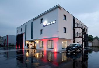 The Originals City, H  tel Marne-la-Vall  e Est, Meaux allows 18 year olds to book a room