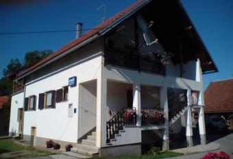 Apartment Gabi has Balcony rooms