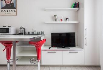 Bologna Suite has Balcony rooms