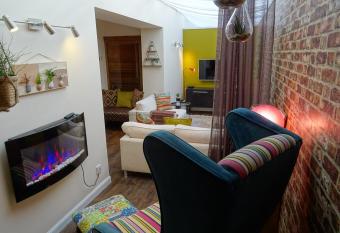  Le Studio  allows 18 year olds to book a room