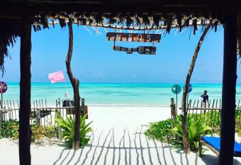 Zanzistar Lodge has Balcony rooms