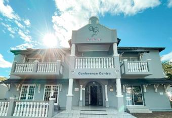 George Lodge International has Balcony rooms