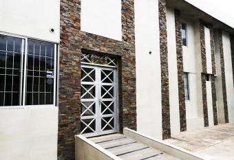 Apartamentos Las Piloneras allows 18 year olds to book a room