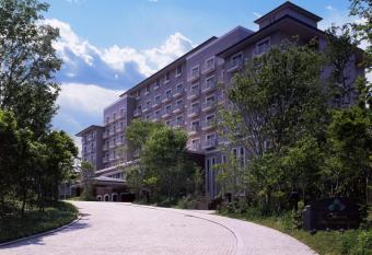 Okura Akademia Park Hotel has Smoking/Balcony rooms