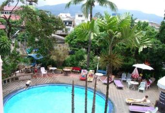 Top North Guest House has Smoking rooms