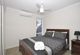 Capricorn Villas allows 18 year olds to book a room