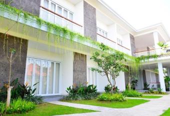 Harmony Beach Suite allows 18 year olds to book a room